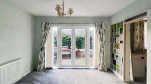 Lounge- click for photo gallery
